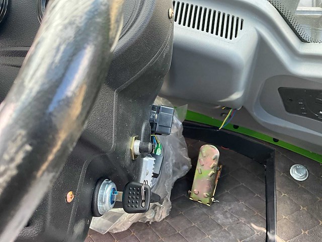 Nycheki y25-42 shovel / wiellader met cabine en graafbak - afbeelding 20 van  37