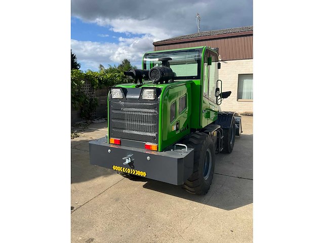 Nycheki y25-42 shovel / wiellader met cabine en graafbak - afbeelding 32 van  37