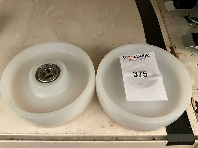 Nylon wiel met kogellagers. (2x) - afbeelding 1 van  1