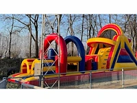 Obstakelbaan - springkasteel - afbeelding 2 van  2