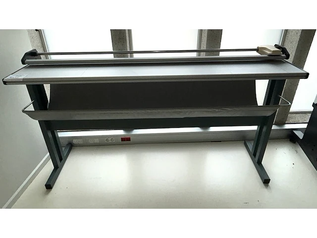 Oce 913 handsnijmachine - afbeelding 1 van  5