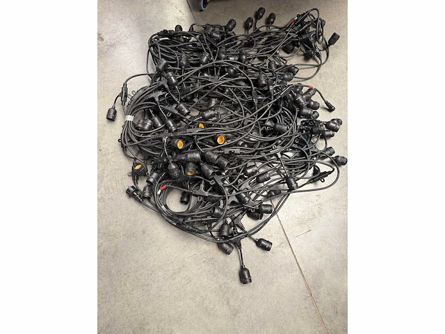 Oem - garland 25m - diverse lichtapparatuur - afbeelding 1 van  1
