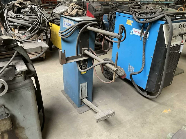 Oerlikon 3402 puntlasmachine - afbeelding 1 van  6