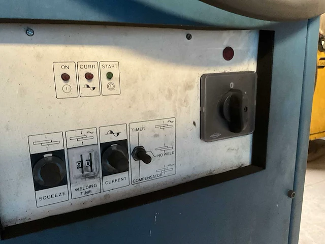 Oerlikon 3402 puntlasmachine - afbeelding 5 van  6