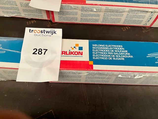 Oerlikon. en 2560-a. laselectrodes 2.50 mm,225 stuks. (2x) - afbeelding 1 van  1