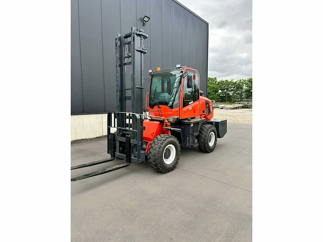 Ofroad vorkheftruck - afbeelding 1 van  11