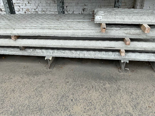 Ohra - 60 - cantilever racking - 2002 (47m) - afbeelding 14 van  34