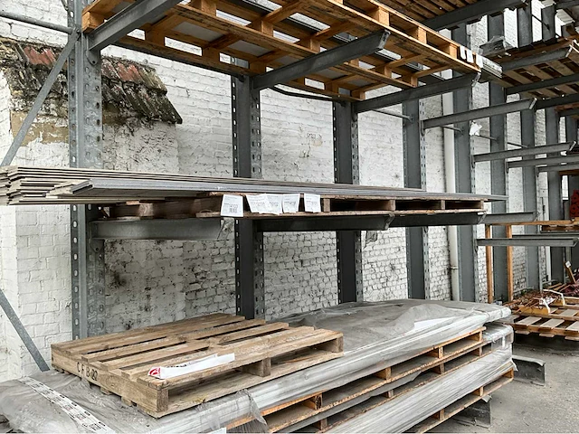 Ohra - 60 - cantilever racking - 2002 (47m) - afbeelding 15 van  34