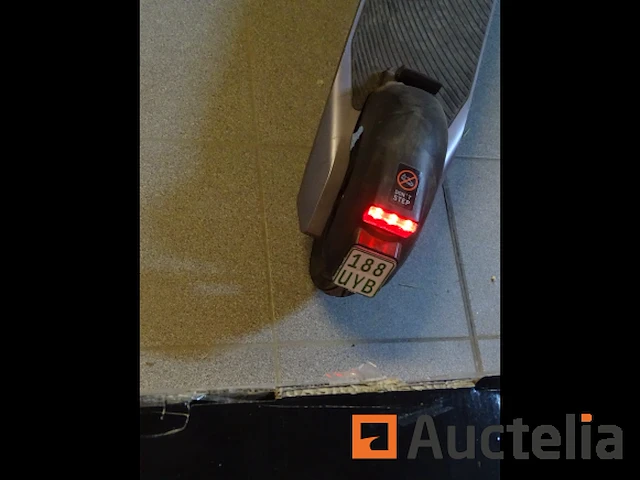 Okai cityblitz tiger elektrische scooter cb081sz - afbeelding 7 van  8