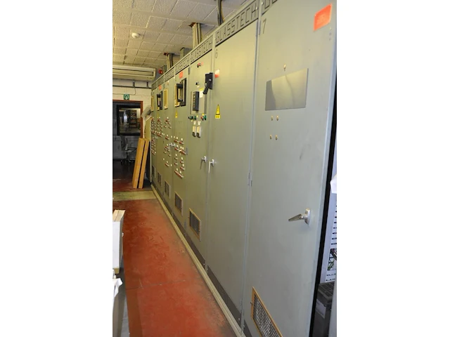 Old furnace heating tunnel - afbeelding 6 van  11