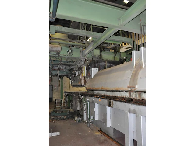 Old furnace heating tunnel - afbeelding 7 van  11