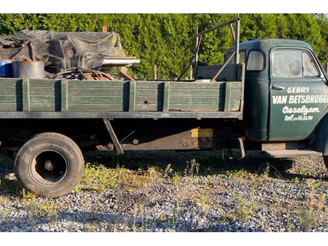 Oldtimer bedford - afbeelding 9 van  15