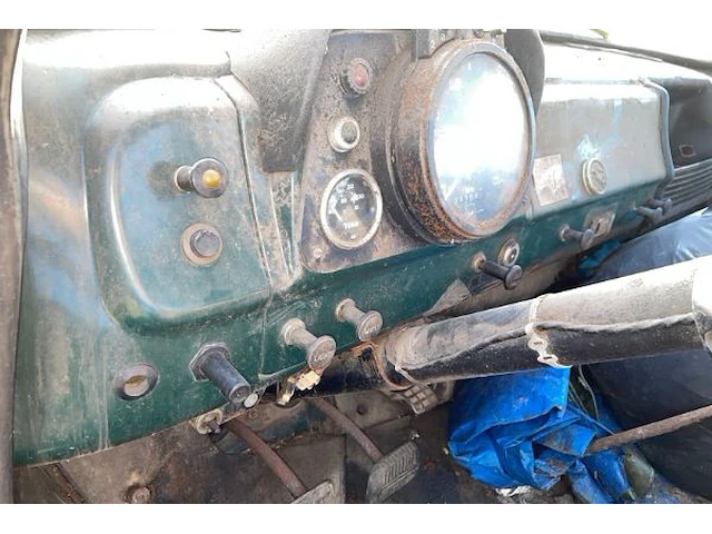 Oldtimer bedford - afbeelding 14 van  15