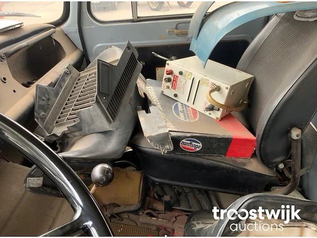 Oldtimer brandweerwagen - afbeelding 4 van  16