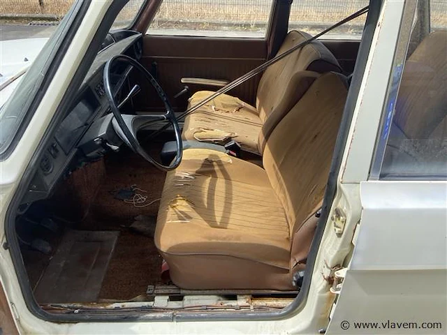 Oldtimer, fabr. renault, type 16 - afbeelding 12 van  13