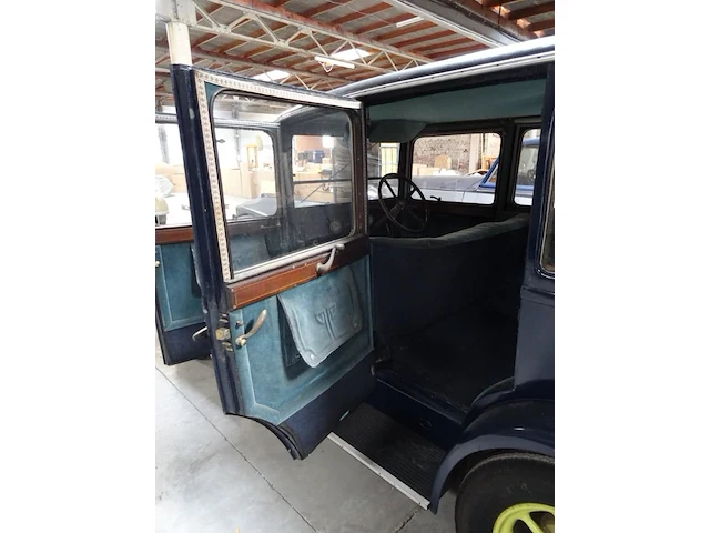 Oldtimer fiat - afbeelding 4 van  28