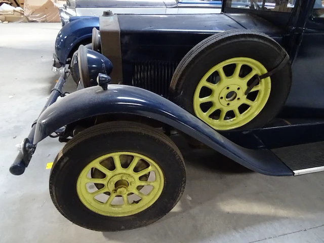 Oldtimer fiat - afbeelding 10 van  28