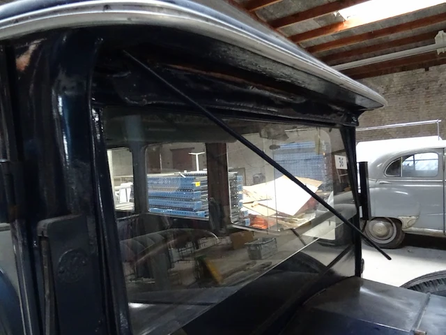 Oldtimer fiat - afbeelding 15 van  28