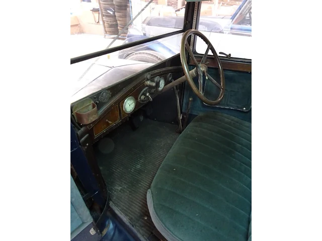 Oldtimer fiat - afbeelding 25 van  28