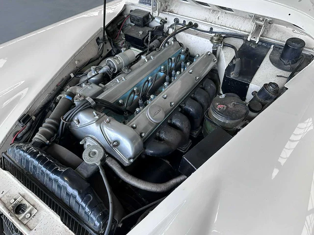 Oldtimer jaguar xk150s drophead coupé, 1959 - afbeelding 14 van  35