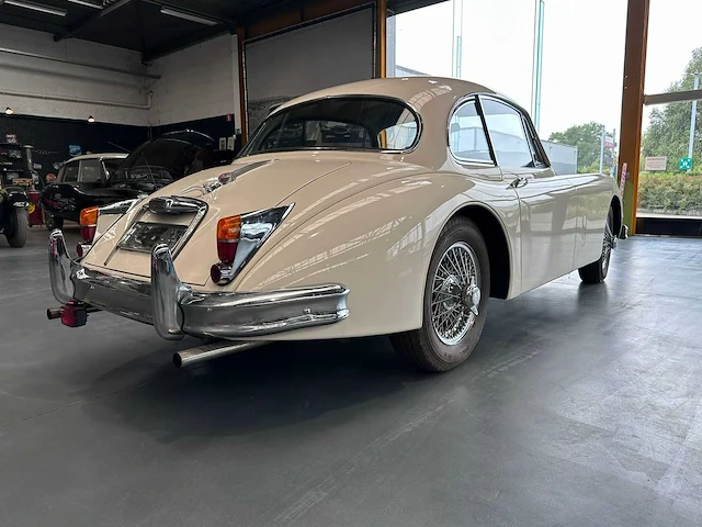 Oldtimer jaguar xk150s drophead coupé, 1959 - afbeelding 32 van  35