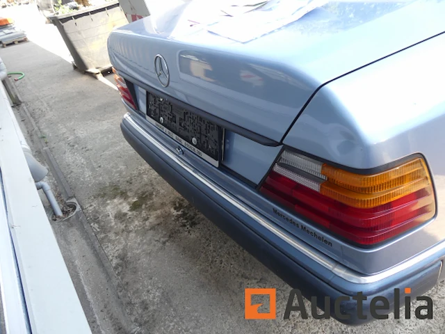 Oldtimer mercedes-benz 230 (1996-194.552 km) - afbeelding 12 van  32