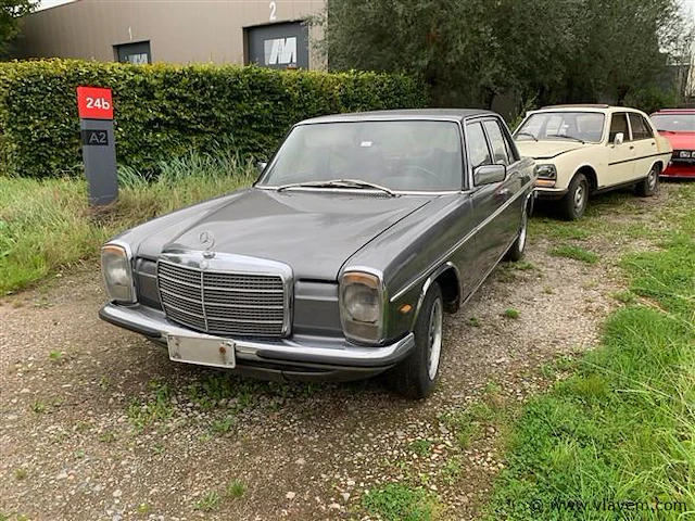 Oldtimer mercedes - afbeelding 1 van  6