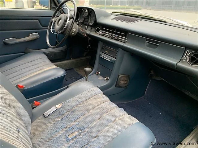 Oldtimer mercedes - afbeelding 5 van  6