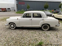 Oldtimer mercedes - afbeelding 2 van  8