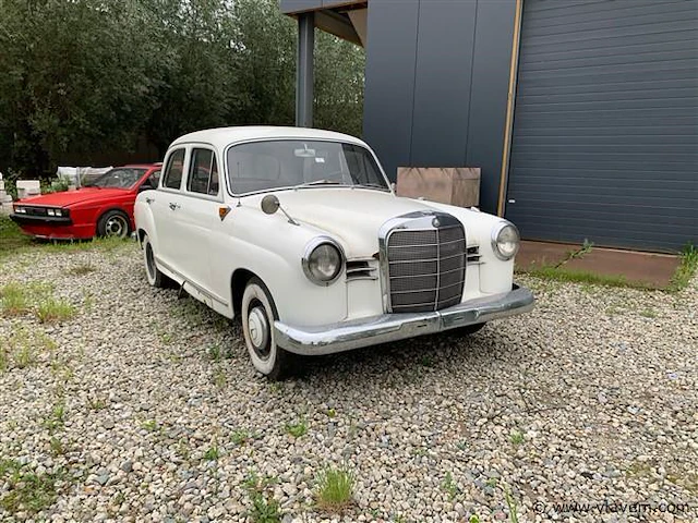 Oldtimer mercedes - afbeelding 5 van  8