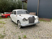Oldtimer mercedes - afbeelding 5 van  8
