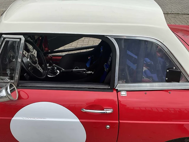 Oldtimer mg b v8 rally- racewagen, 1975 - afbeelding 13 van  26