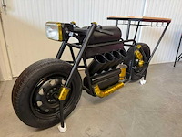 Oldtimer motorfiets - barmeubel - afbeelding 1 van  5