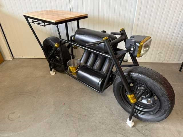 Oldtimer motorfiets - barmeubel - afbeelding 5 van  5