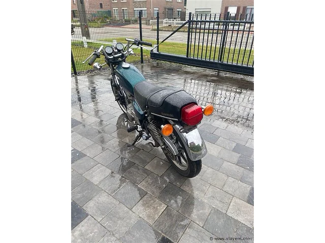 Oldtimer motorfiets, fabr. kawasaki 250 - afbeelding 4 van  6