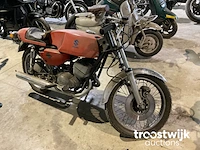 Oldtimer motorfiets - afbeelding 1 van  5
