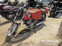 Oldtimer motorfiets - afbeelding 2 van  5
