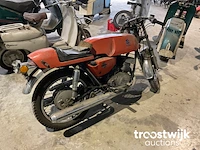 Oldtimer motorfiets - afbeelding 4 van  5