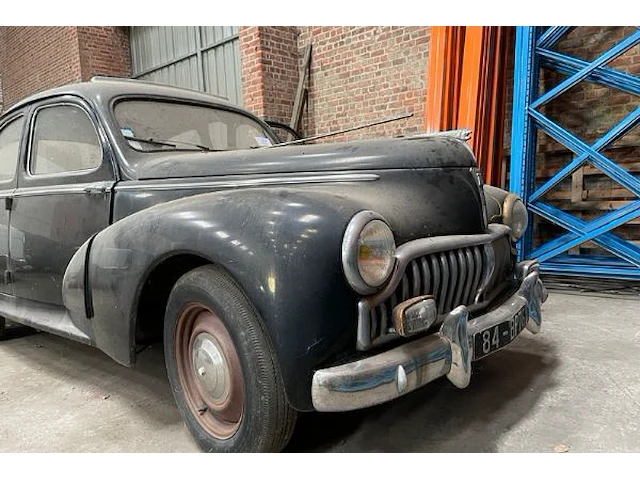 Oldtimer peugeot 203 - afbeelding 21 van  28