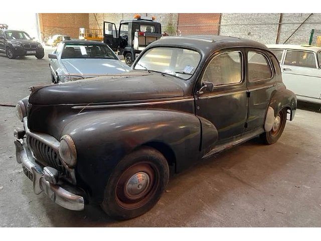 Oldtimer peugeot 203 - afbeelding 2 van  28