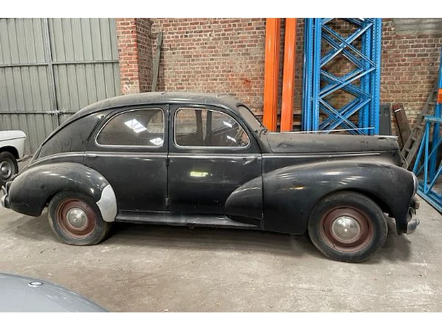 Oldtimer peugeot 203 - afbeelding 9 van  28