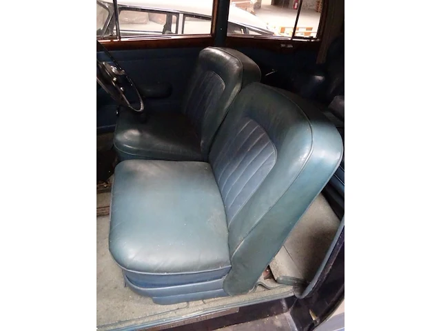 Oldtimer rolls-royce silver wraith - afbeelding 4 van  40