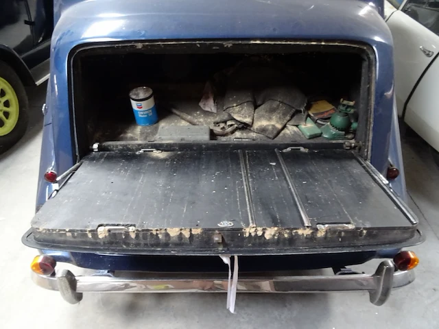 Oldtimer rolls-royce silver wraith - afbeelding 27 van  40