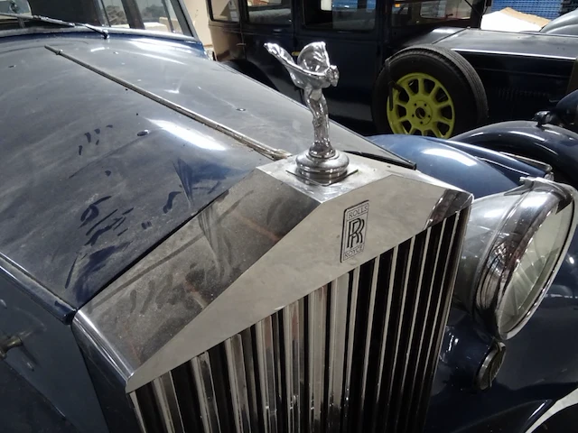 Oldtimer rolls-royce silver wraith - afbeelding 36 van  40