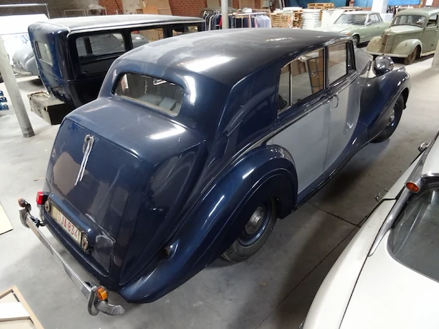 Oldtimer rolls-royce silver wraith - afbeelding 37 van  40