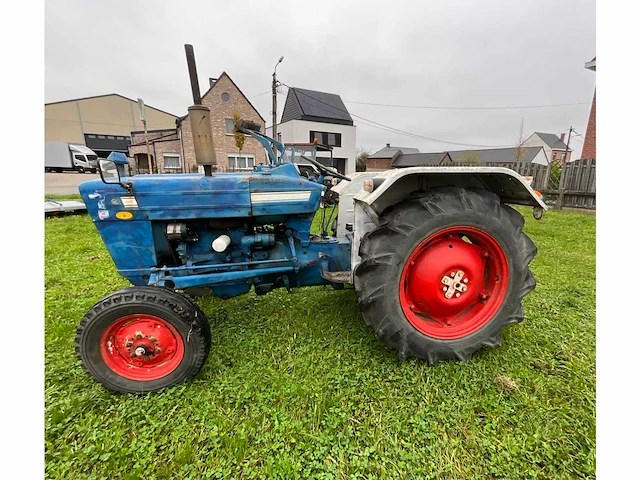 Oldtimer tractor ford 2000, 1987 - afbeelding 5 van  12