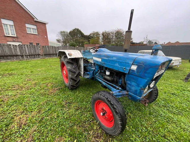 Oldtimer tractor ford 2000, 1987 - afbeelding 7 van  12