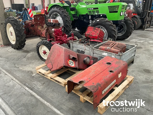 Oldtimer tractor te herstellen - afbeelding 7 van  14
