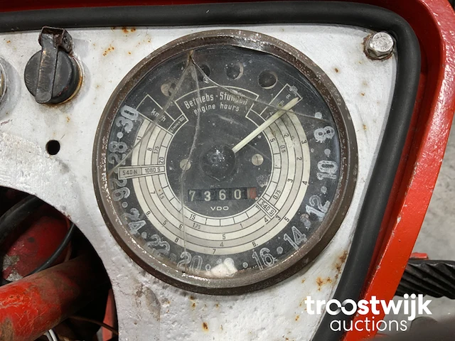 Oldtimer tractor - afbeelding 2 van  14