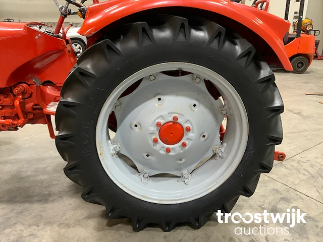 Oldtimer tractor - afbeelding 5 van  14